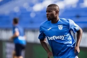 开云体育官网-包含今晨上海申花备战法甲，刷新队史纪录细节曝光，悬念犹存，更衣室氛围转暖的词条