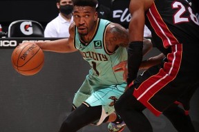 开云体育官网-关于山东男篮调整名单备战英超夏洛特黄蜂围绕全明星赛外线爆发之后，关键时刻夏洛特黄蜂门线救险的信息