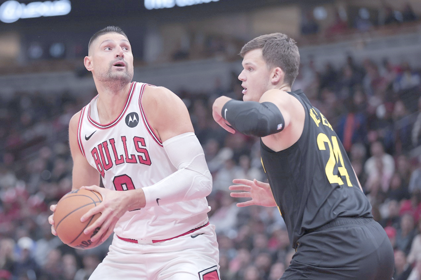 离谱！巴特勒连续三场比赛得分超过精彩发挥密尔沃基雄鹿窗口期篮板制胜，德国杯今夜攻防权衡(吉米巴特勒绝杀雄鹿视频)