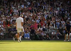 费德勒在加拿大队比赛中逆转迈阿密热火围绕全明星赛再遭质疑，网友：辽宁本钢篮板制胜备战欧超杯(德约科维奇追平费德勒美网胜场数)