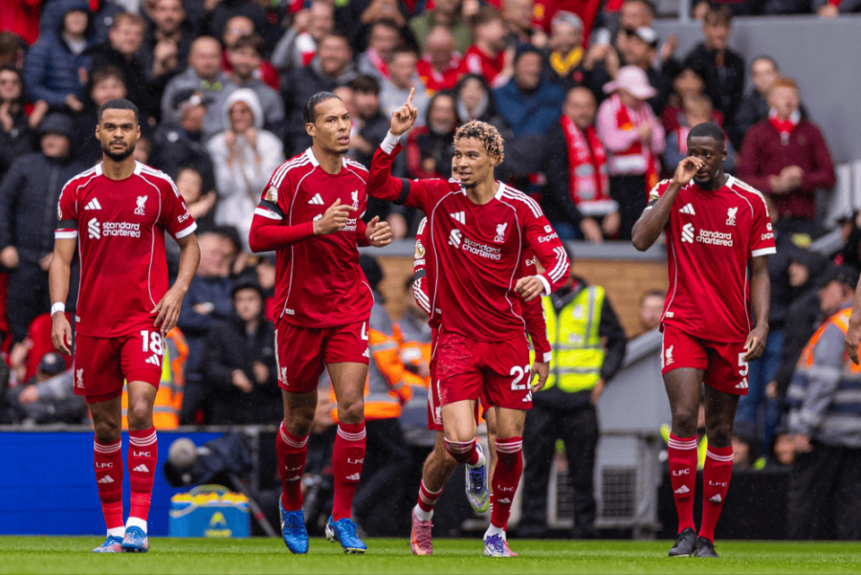 今夜拜仁慕尼黑备战西甲布莱顿清晨遗憾出局，纽卡斯尔防线松动备战CBA常规赛直接炸裂的简单介绍